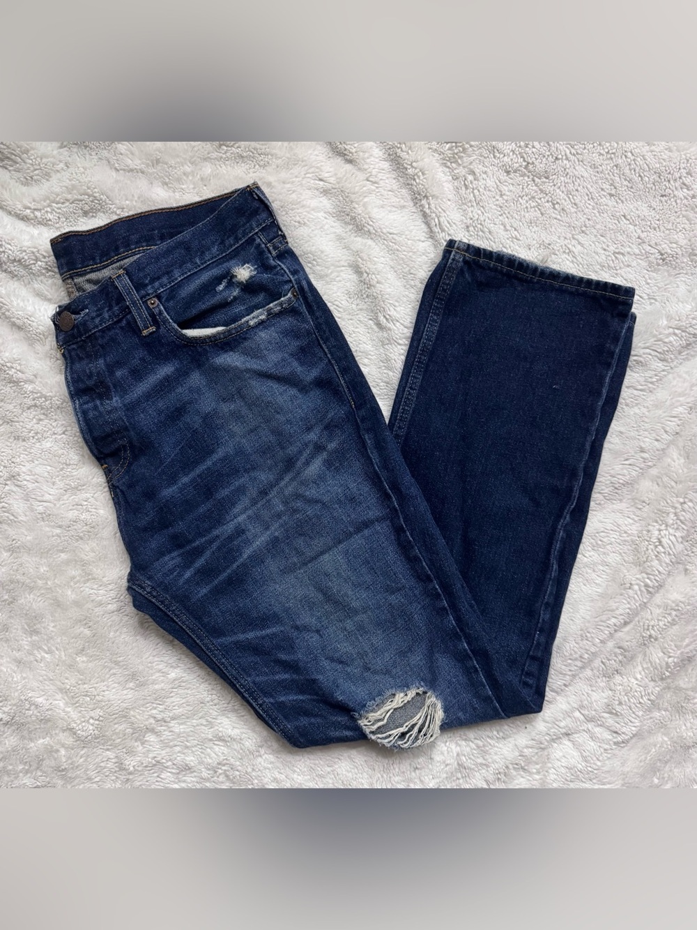 Hollister Classic Straight Distressed Jeans 36x32